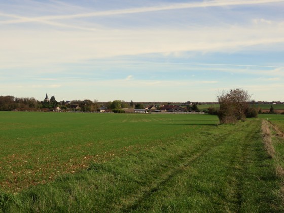 Vue de Saint-Lactencin du chemin au départ