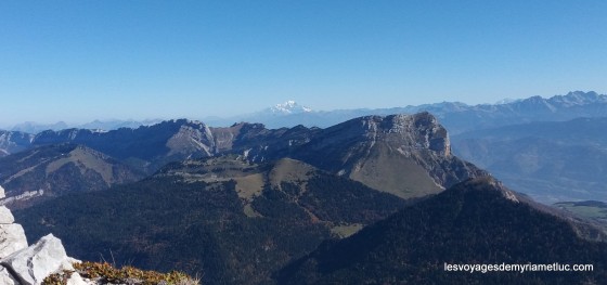 Vue depuis Chamechaude sur la Dent de Crolles et le Mt Blanc