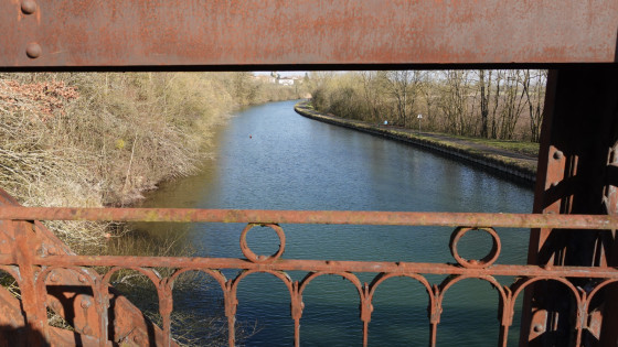 Vue depuis l'ancien pont en fer
