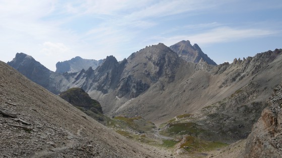 Vue depuis le col sans nom sur la Roche des Béraudes