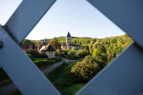 Vue depuis le pont de Saint-Léon-sur-Vézère