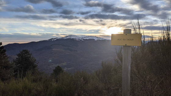 Vue depuis le Roc du Taoux peu apr&egrave;s le lever du soleil