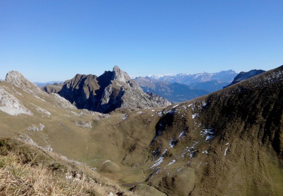 Vue depuis le sommet oriental de la Cr&ecirc;te du Velan
