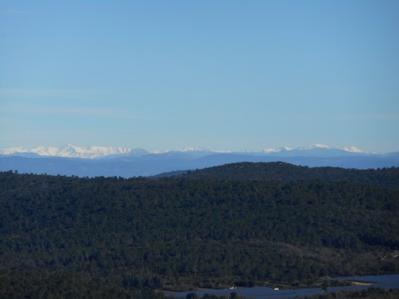 Vue des sommets enneigés des Alpes de Haute Provence