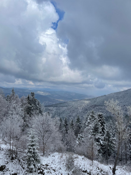 Vue dominante sur la Plaine à la descente des ruines