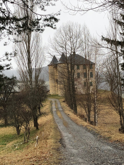 Vue du château de Monclar