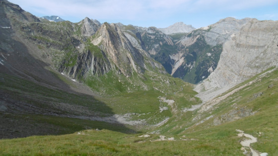Vue du col du Grand Marchet, sentier qui vient d\'être parcouru