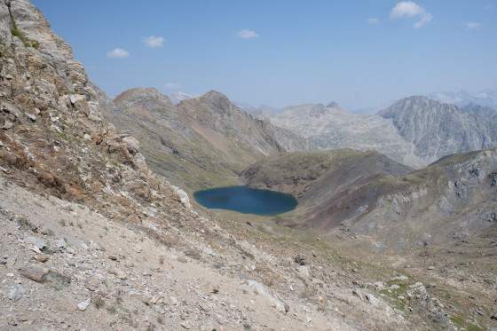 Vue du col sur la descente
