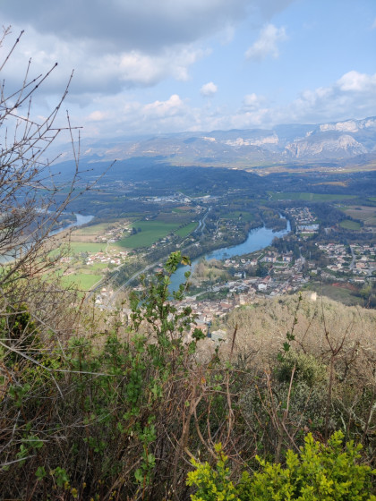 Vue du panorama vers l'est avec les deux vallées de la Bourne et del'Isère