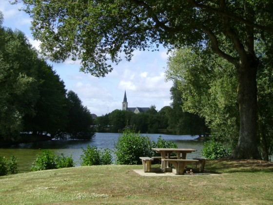 Vue du plan d'eau du mûrier