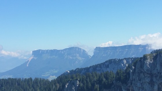 Vue du sommet - panorama sur le Mont Blanc