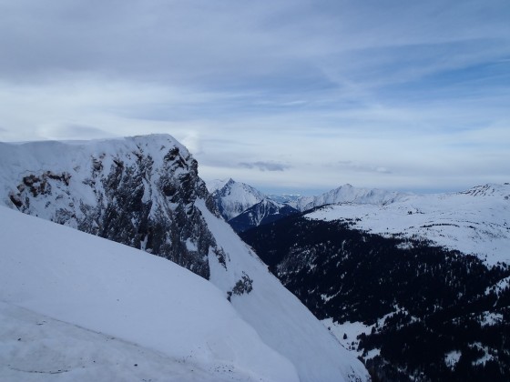 Vue en descendant vers le Roc Marchand