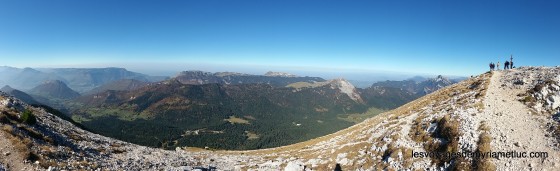 Vue magnifique depuis la croix de Chamechaude