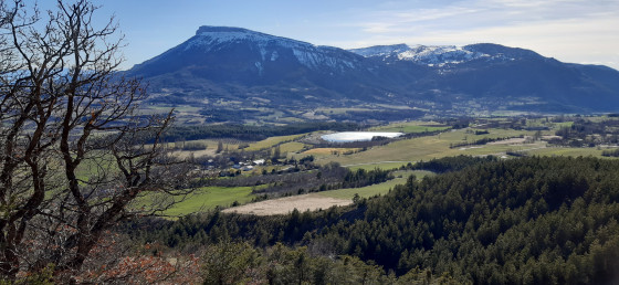 Vue sur Céüse depuis Charance