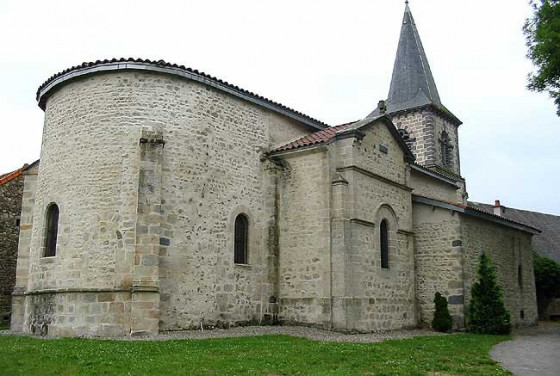 Vue sur l'église de Landogne