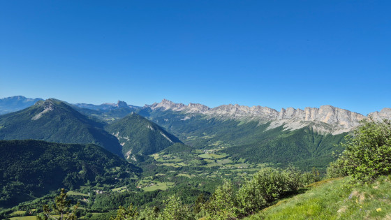 Vue sur la barrière est Vercors