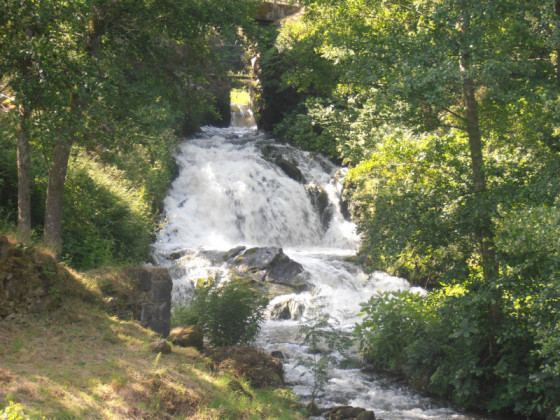 Vue sur la cascade de Montfermy