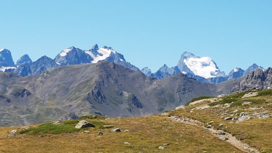 Vue sur la chaîne des Ecrins
