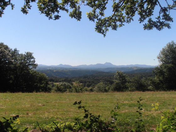 Vue sur la cha&icirc;ne des Puys