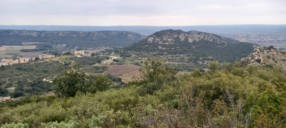 Vue sur la colline en face de la ligne de crete