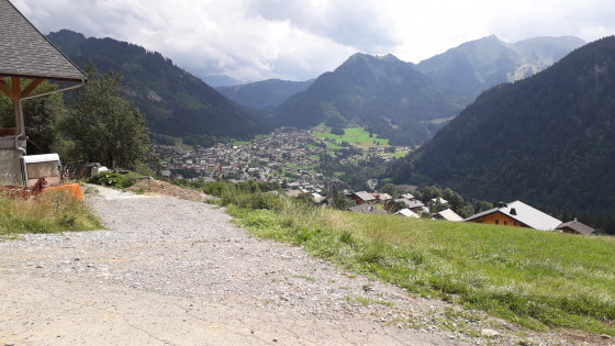 Vue sur la commune de Chatel.