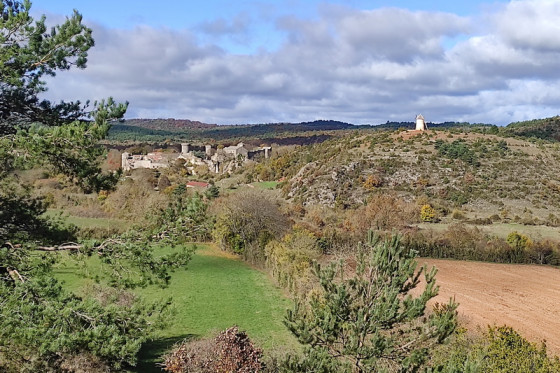 vue sur La Couvertoirade