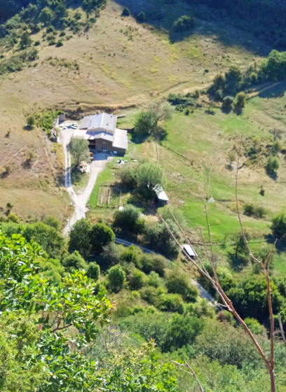 Vue sur la ferme du col
