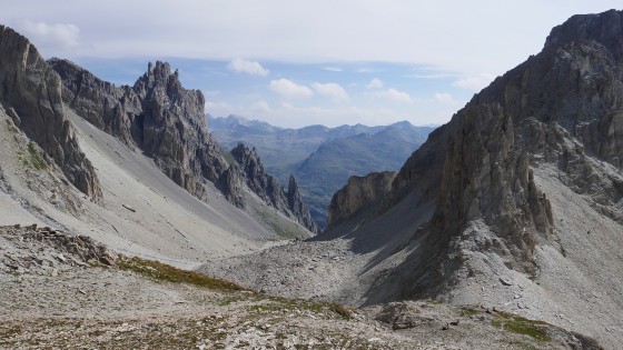 Vue sur la Main de Crépin, le vallon des Sagnes Froides et la Crête de Moutouze