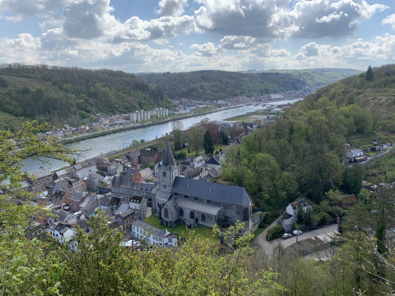 Vue sur la Meuse à partir des ruines du château de Crevecoeur