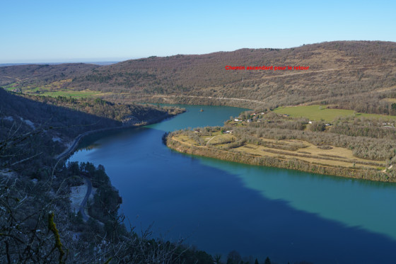 Vue sur la rivi&egrave;re d'Ain