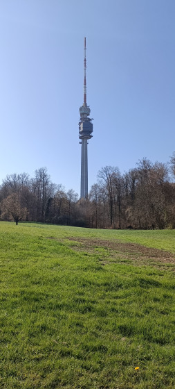 Vue sur la tour TV depuis l'Allemagne