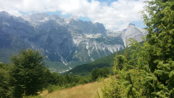 Vue sur la vallée de Theth