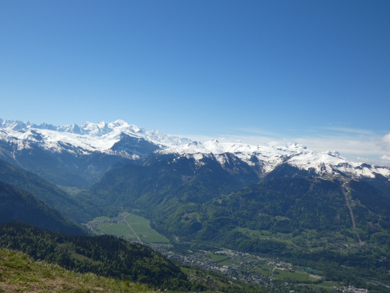 vue sur la Vall&eacute;e du Giffre et le Mont Blanc