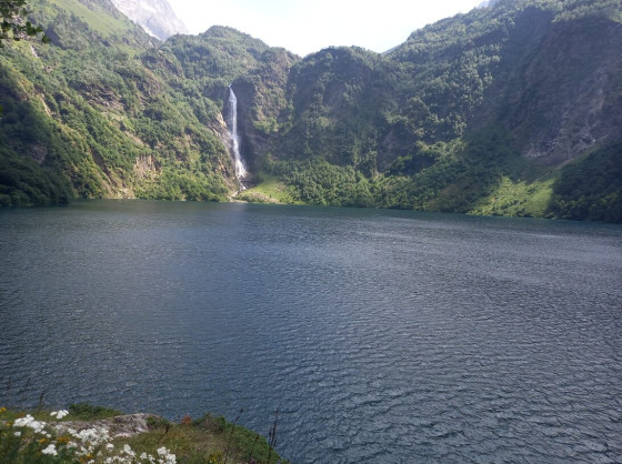 Vue sur lac d'&Ocirc;o depuis refuge du lac