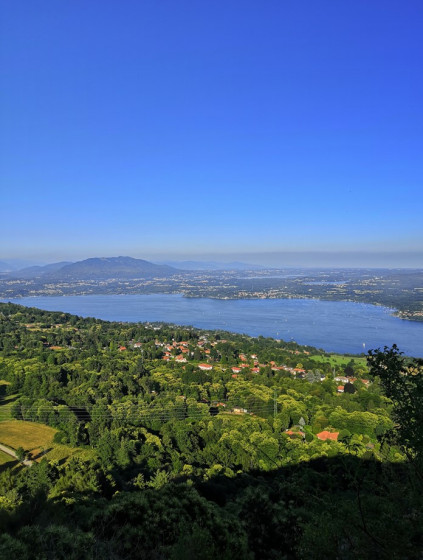 Vue sur Lac Majeur et Lac de Varèse