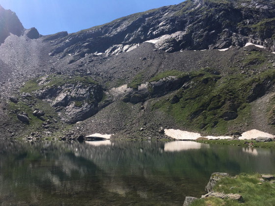 Vue sur le lac à l'arrivée