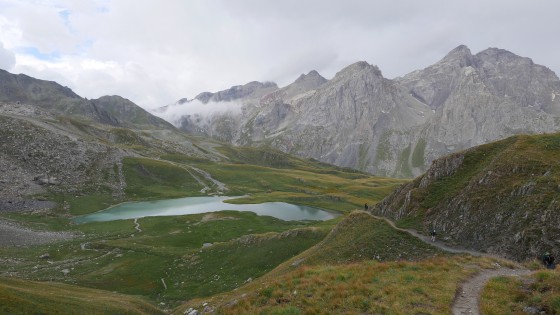 Vue sur le lac des Cerces en montant au col des Cerces