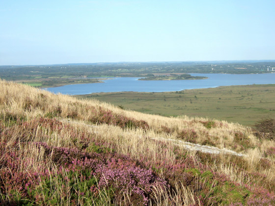 Vue sur le lac Saint-Michel et sur le Yeun Elez