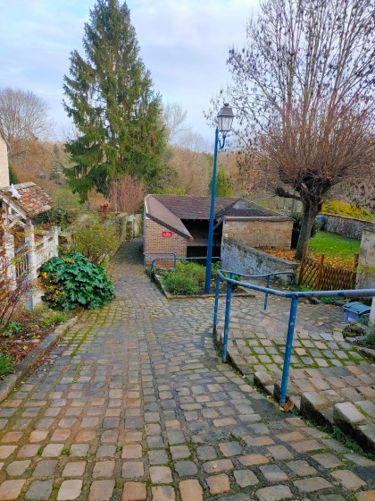 Vue sur le lavoir des Dames Gilles