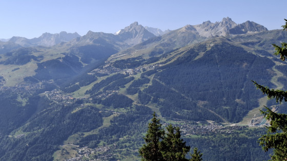 Vue sur le massif de la Lausière
