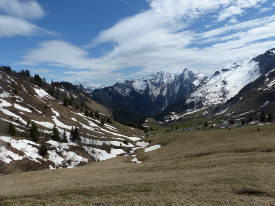 Vue sur le mont Pecloz-après le col d\'Orgeval