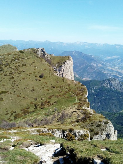 Vue sur le Signal en descendant le Veyou