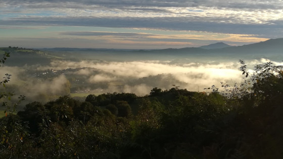 Vue sur le vallon de Sare au petit matin