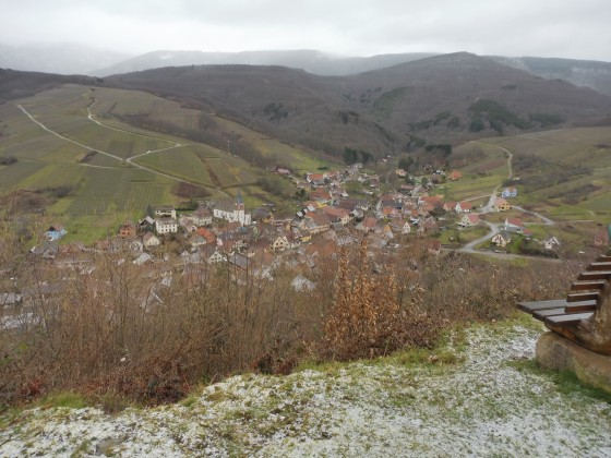 Vue sur le village d'Alb&eacute;