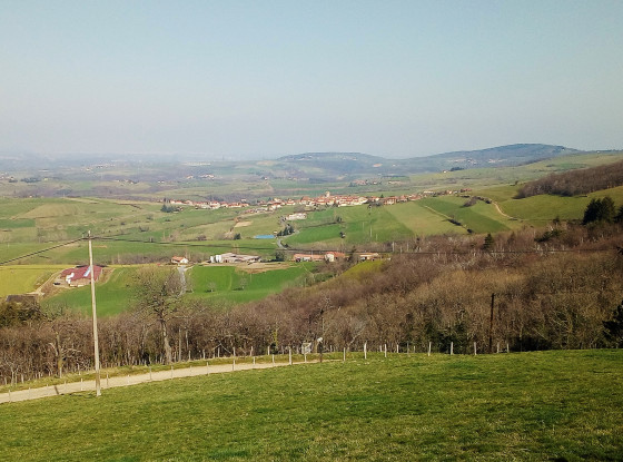 Vue sur le village de Longes