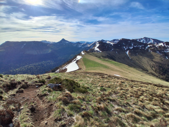 Vue sur le volcan Cantalien