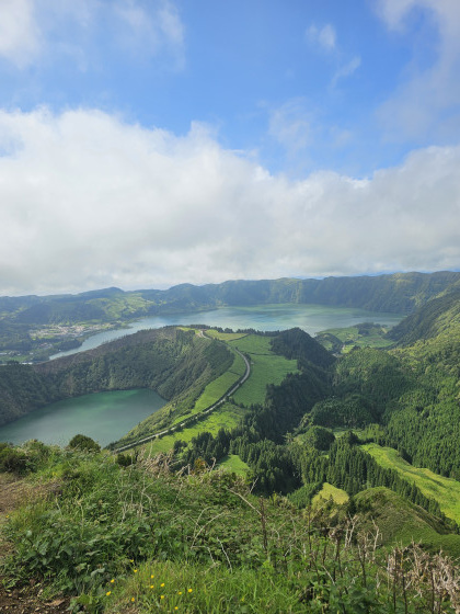 Vue sur les 2 lacs de Sete Cidades