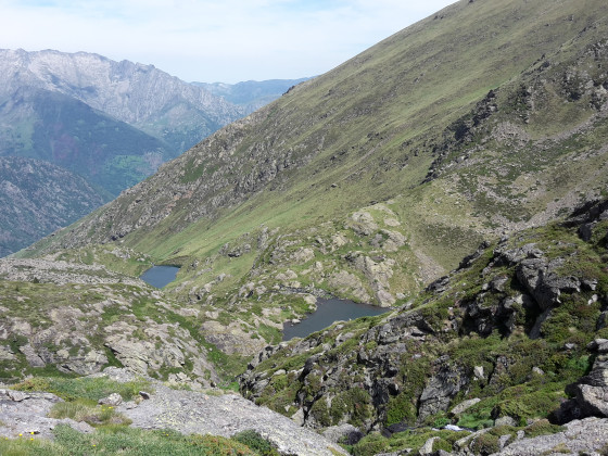 Vue sur les deux premiers &eacute;tangs