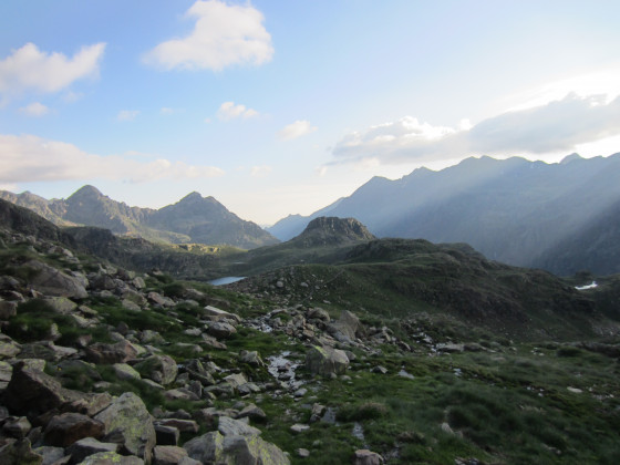 Vue sur les montagnes ari&egrave;geoises depuis le port de Bouet