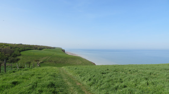 Vue un peu avant d'arriver à Ault (mais on ne voit plus le Tréport !)